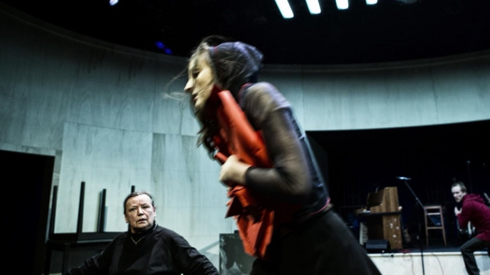 Kostümbild von Susanne Uhl für Die Mutter an der Schaubühne Berlin (2016)