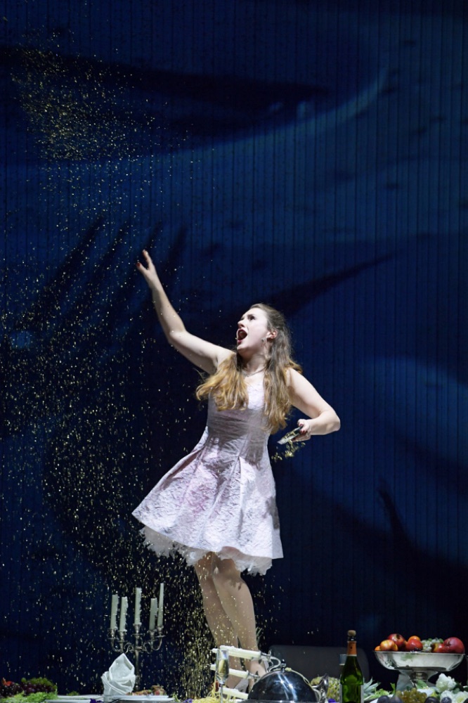 Kostümbild von Susanne Uhl für Xerxes an der Oper Frankfurt (2017)